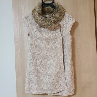 ザラ(ZARA)のももも、モフモフふわふわがカワちぃ！サイズS ZARA knit ve(Tシャツ(半袖/袖なし))