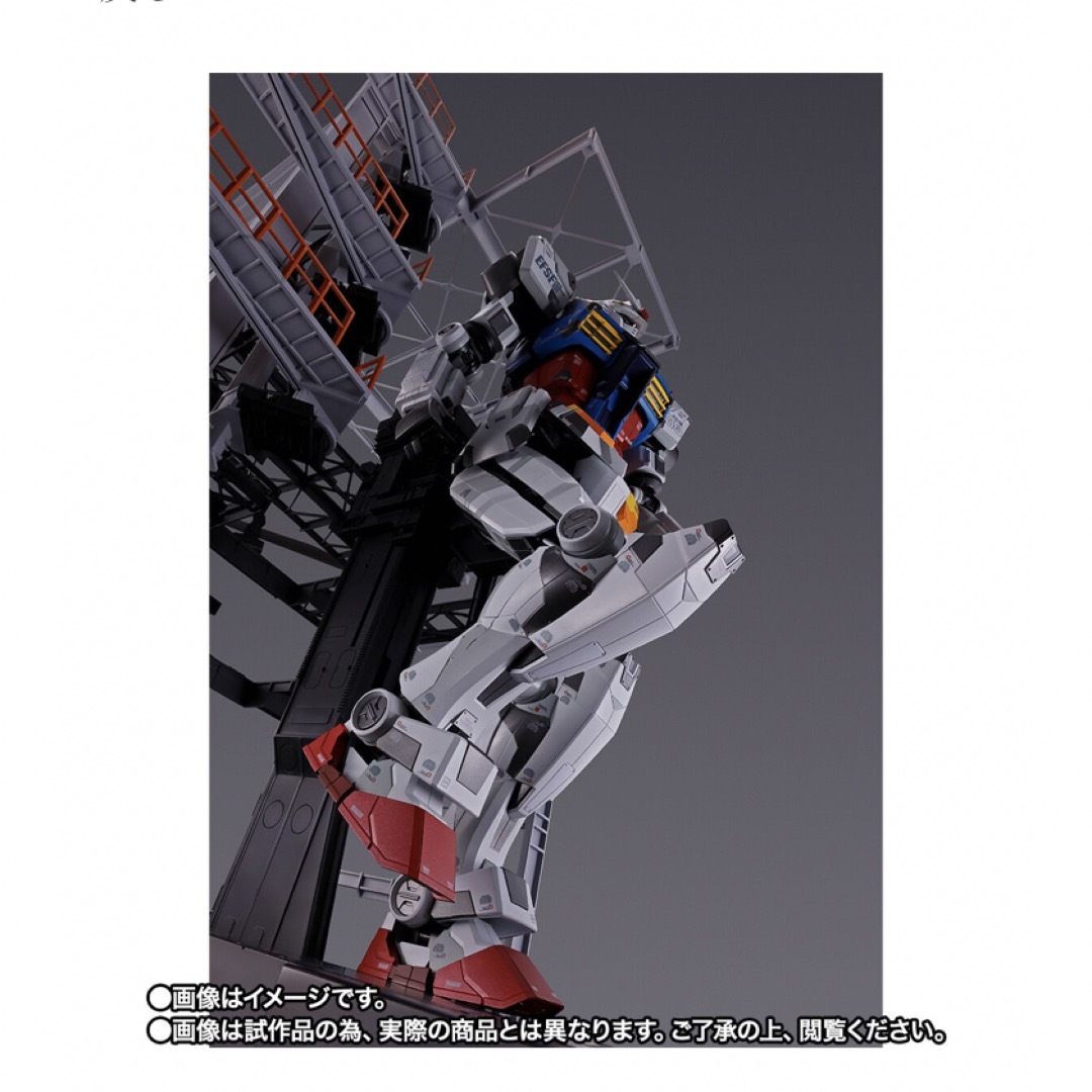 BANDAI(バンダイ)のDX超合金 GUNDAM FACTORY YOKOHAMA RX-78F00  エンタメ/ホビーのおもちゃ/ぬいぐるみ(模型/プラモデル)の商品写真