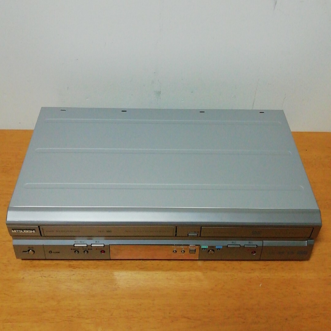 三菱(ミツビシ)のMITSUBISHI VHS/DVDレコーダー【DVR-S320】 スマホ/家電/カメラのテレビ/映像機器(DVDレコーダー)の商品写真