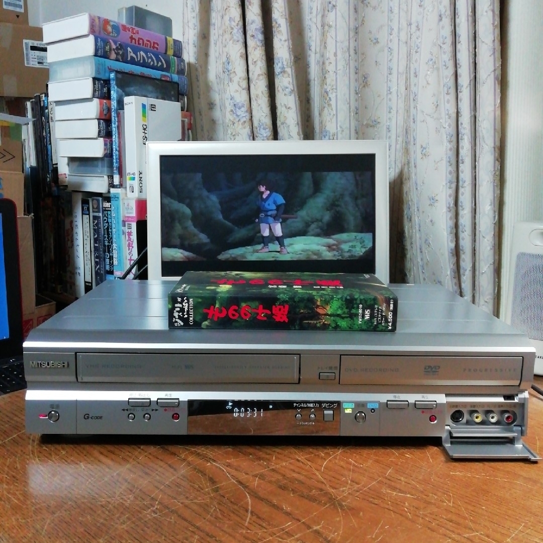 三菱(ミツビシ)のMITSUBISHI VHS/DVDレコーダー【DVR-S320】 スマホ/家電/カメラのテレビ/映像機器(DVDレコーダー)の商品写真