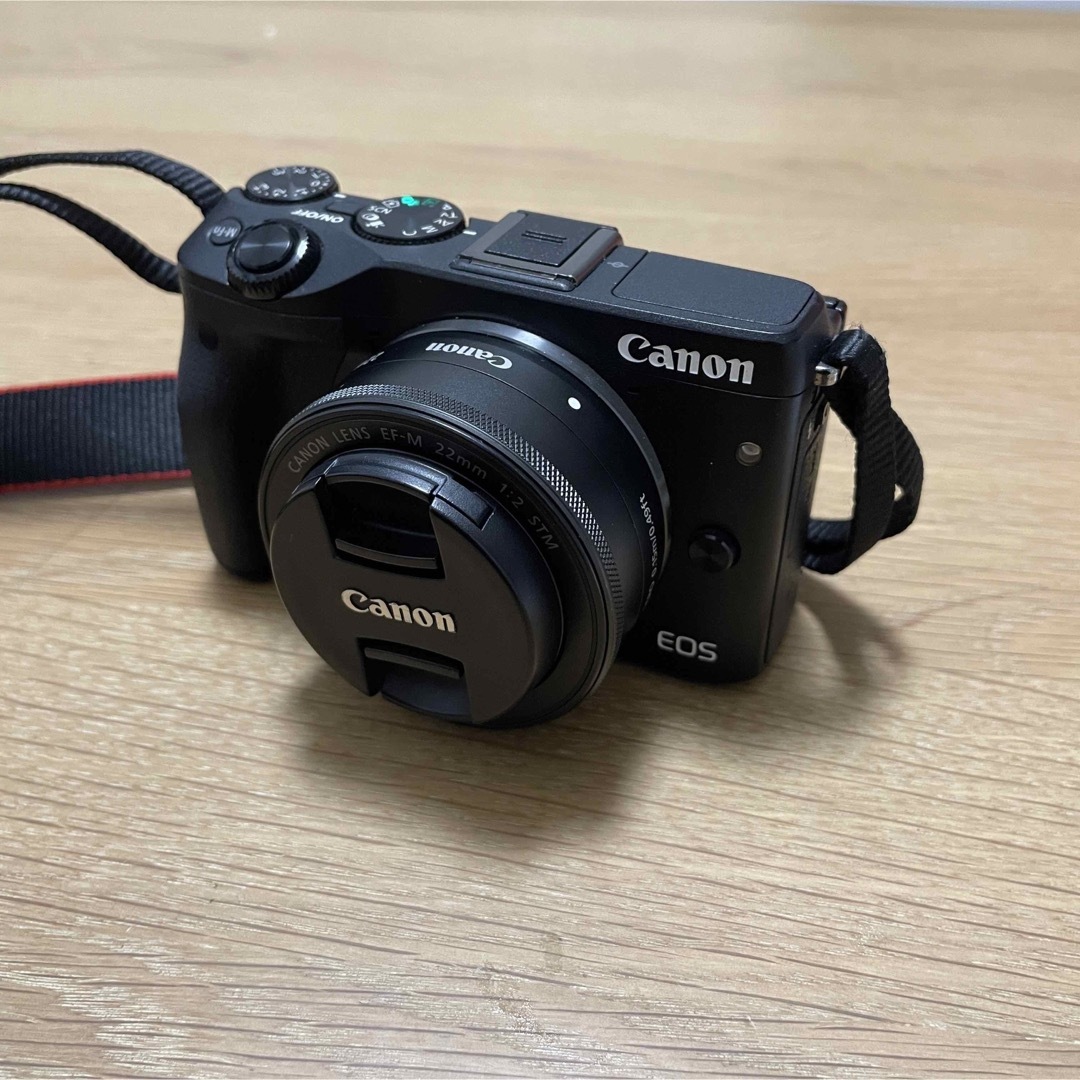 Canon(キヤノン)の『美品』Canon EOS M3 Wレンズキット2 BK 箱あり　ミラーレス スマホ/家電/カメラのカメラ(ミラーレス一眼)の商品写真