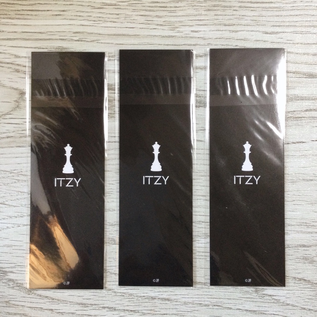 ITZY(イッチ)のitzy リュジンcheckmate ワルツ ryujin くじ コースター エンタメ/ホビーのタレントグッズ(アイドルグッズ)の商品写真