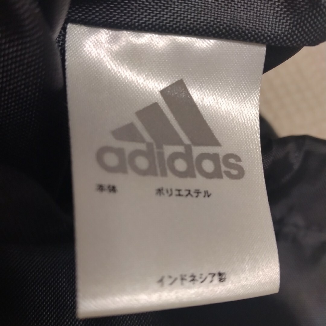 adidas(アディダス)のアディダス　シューズケース　シューズサック キッズ/ベビー/マタニティのこども用バッグ(シューズバッグ)の商品写真