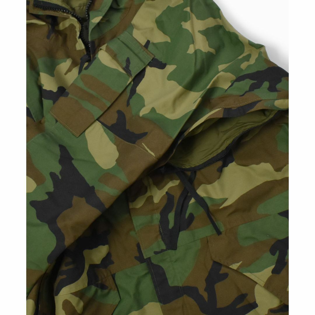 MILITARY(ミリタリー)の米軍 ECWCS ゴアテックスパーカー 民間品 ウッドランドカモ M-L メンズのジャケット/アウター(マウンテンパーカー)の商品写真