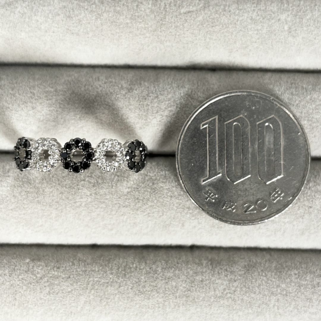 k18WG 天然ダイヤ 天然ブラックダイヤ 計0.50ct リング レディースのアクセサリー(リング(指輪))の商品写真