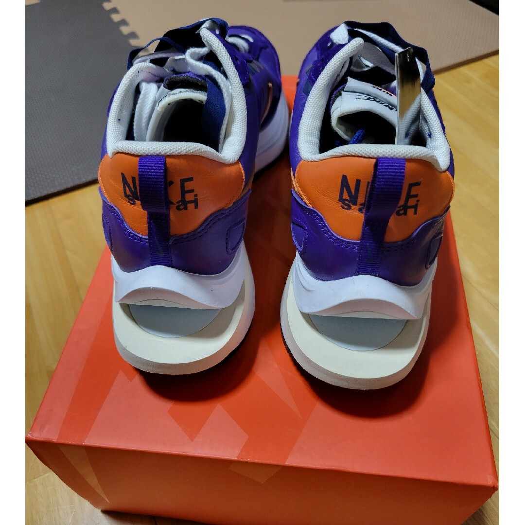 NIKE(ナイキ)のnike vaporwaffle sacai 紫　28cm us10 メンズの靴/シューズ(スニーカー)の商品写真