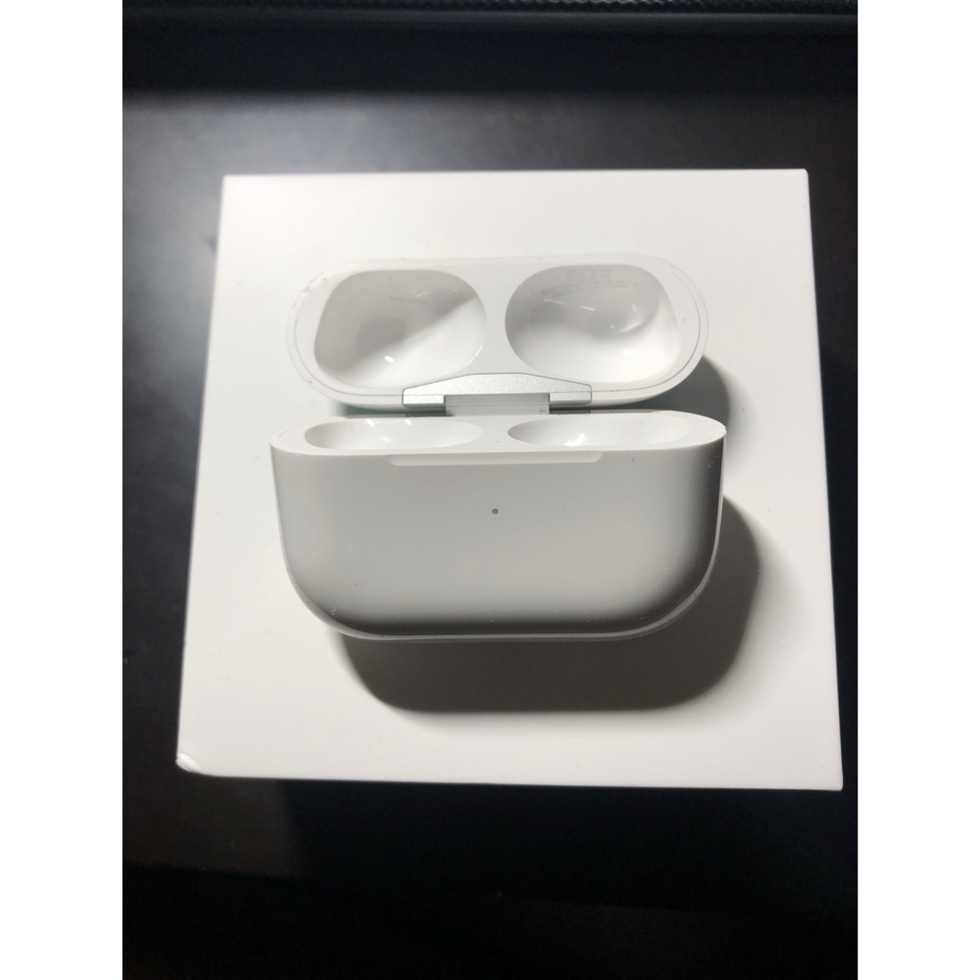 オーディオ機器Apple AirPods  Pro 第2世代　充電ケース