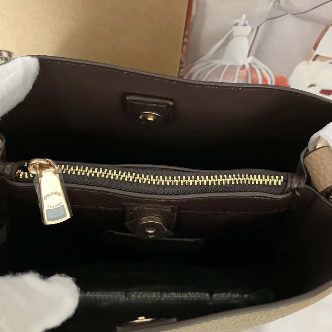 ツをネット通販で購入 コーチ COACH バッグ ショルダーバッグ スモール