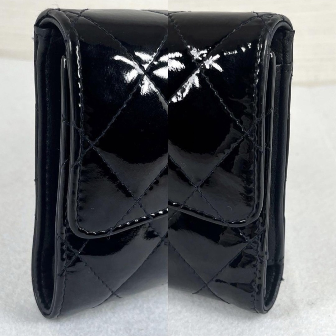 CHANEL(シャネル)の美品　CHANELシャネルマトラッセ　三つ折り財布 メンズのファッション小物(折り財布)の商品写真