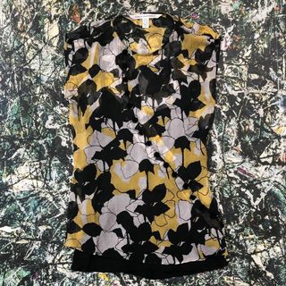 ダイアンフォンファステンバーグ(DIANE von FURSTENBERG)の【美品】ダイアンフォンファステンバーグ-シルクフラワーブラウス(シャツ/ブラウス(半袖/袖なし))