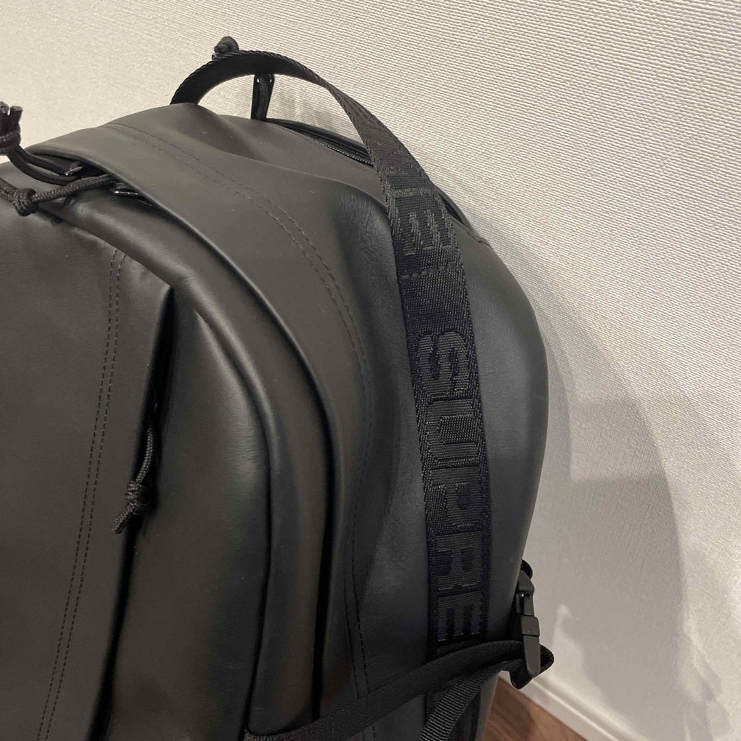 Supreme(シュプリーム)のSupreme Leather Backpack BLACK 黒 店頭購入 メンズのバッグ(バッグパック/リュック)の商品写真