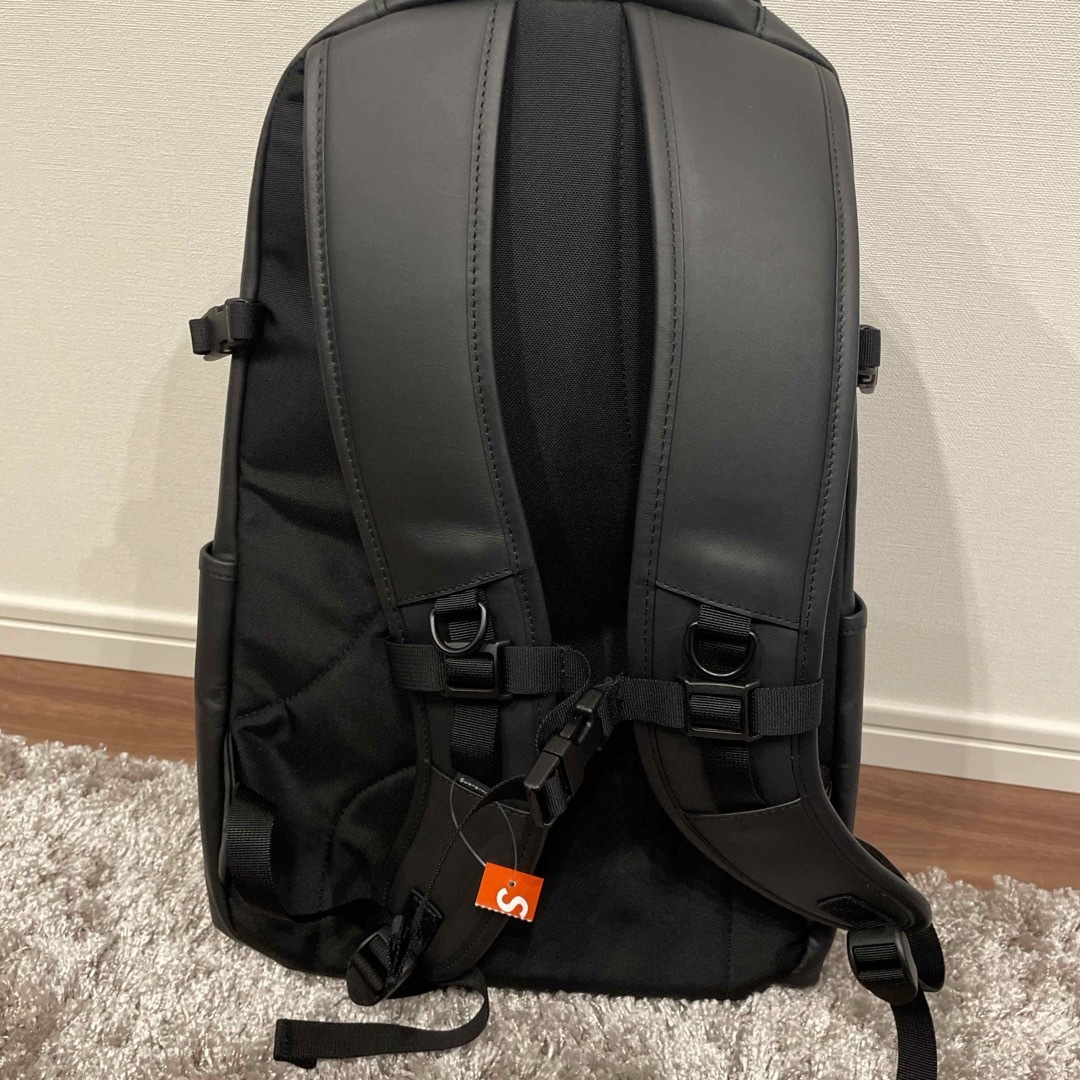 Supreme(シュプリーム)のSupreme Leather Backpack BLACK 黒 店頭購入 メンズのバッグ(バッグパック/リュック)の商品写真