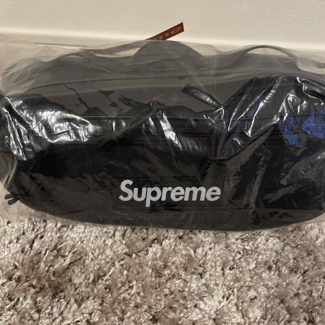 Supreme(シュプリーム)のSupreme Leather Waist Bag Black 黒 ブラック メンズのバッグ(ウエストポーチ)の商品写真