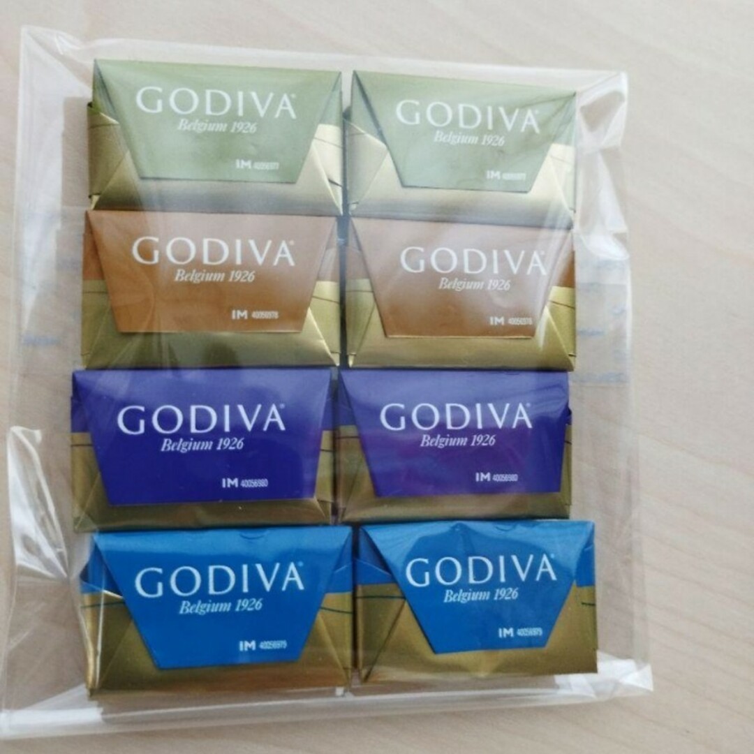 GODIVA(ゴディバ)のゴディバ　チョコレート　ナポリタン 食品/飲料/酒の食品(菓子/デザート)の商品写真