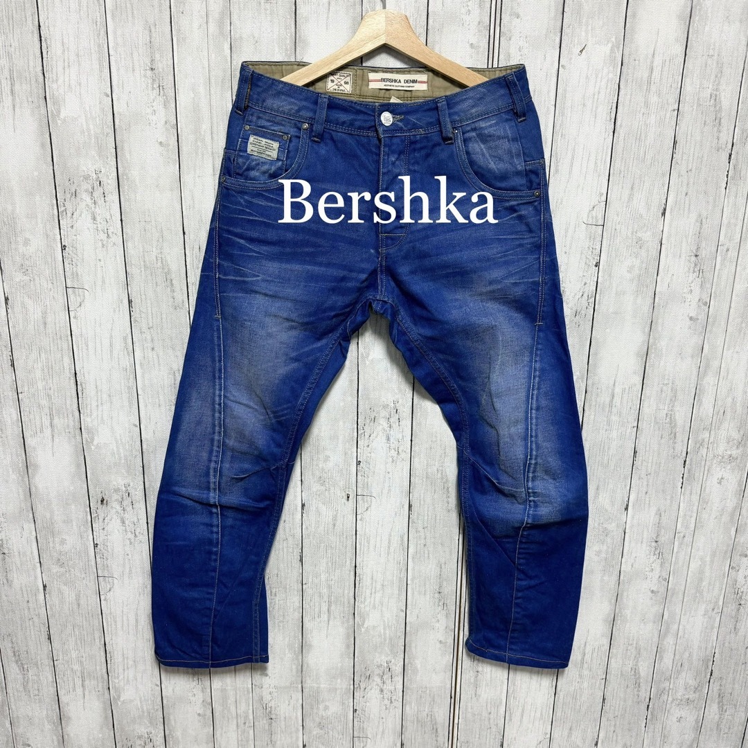 Bershka(ベルシュカ)のBershka ウォッシュ加工立体ブルージーンズ！雰囲気◎ メンズのパンツ(デニム/ジーンズ)の商品写真