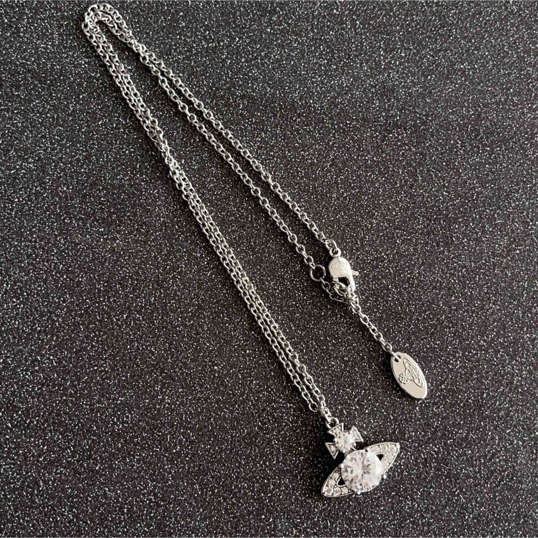 Vivienne Westwood(ヴィヴィアンウエストウッド)のヴィヴィアンウエストウッド　ネックレス　シルバー レディースのアクセサリー(ネックレス)の商品写真