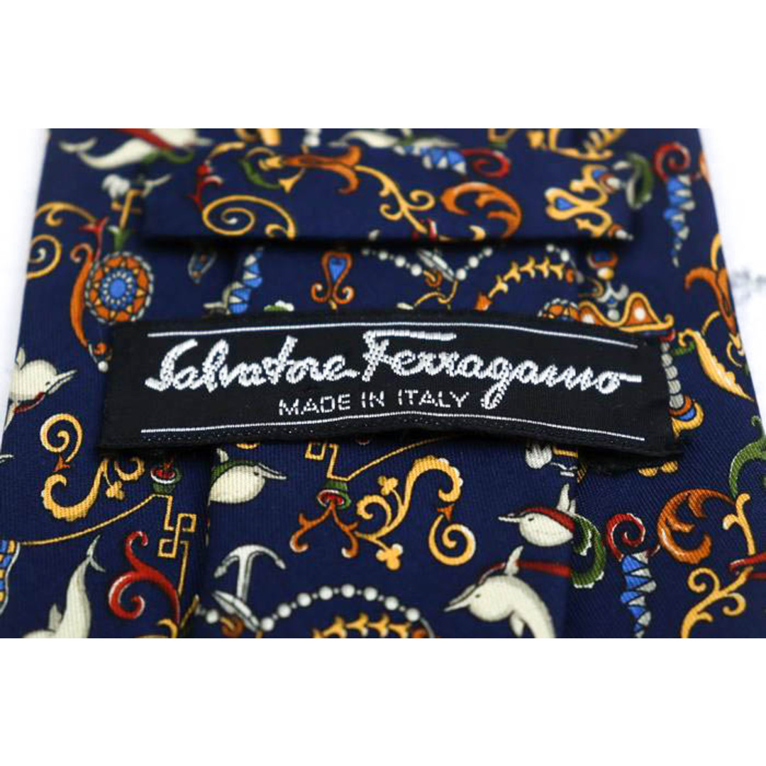 Salvatore Ferragamo(サルヴァトーレフェラガモ)のサルヴァトーレフェラガモ ブランドネクタイ 総柄 動物柄 イルカ シルク イタリア製 メンズ ネイビー Salvatore Ferragamo メンズのファッション小物(ネクタイ)の商品写真