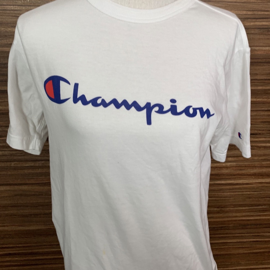 Champion(チャンピオン)のchampion チャンピオン Tシャツ Mサイズ 白 ホワイト 半袖 ロゴ メンズのトップス(Tシャツ/カットソー(半袖/袖なし))の商品写真