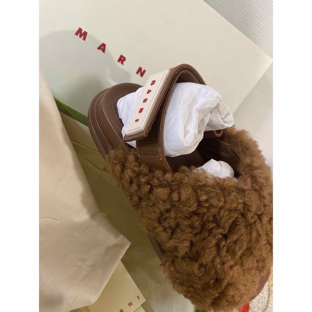 Marni(マルニ)のMARNIマルニ ブラウン シアリング製 フスベット レディースの靴/シューズ(サンダル)の商品写真