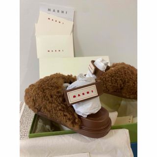 マルニ(Marni)のMARNIマルニ ブラウン シアリング製 フスベット(サンダル)