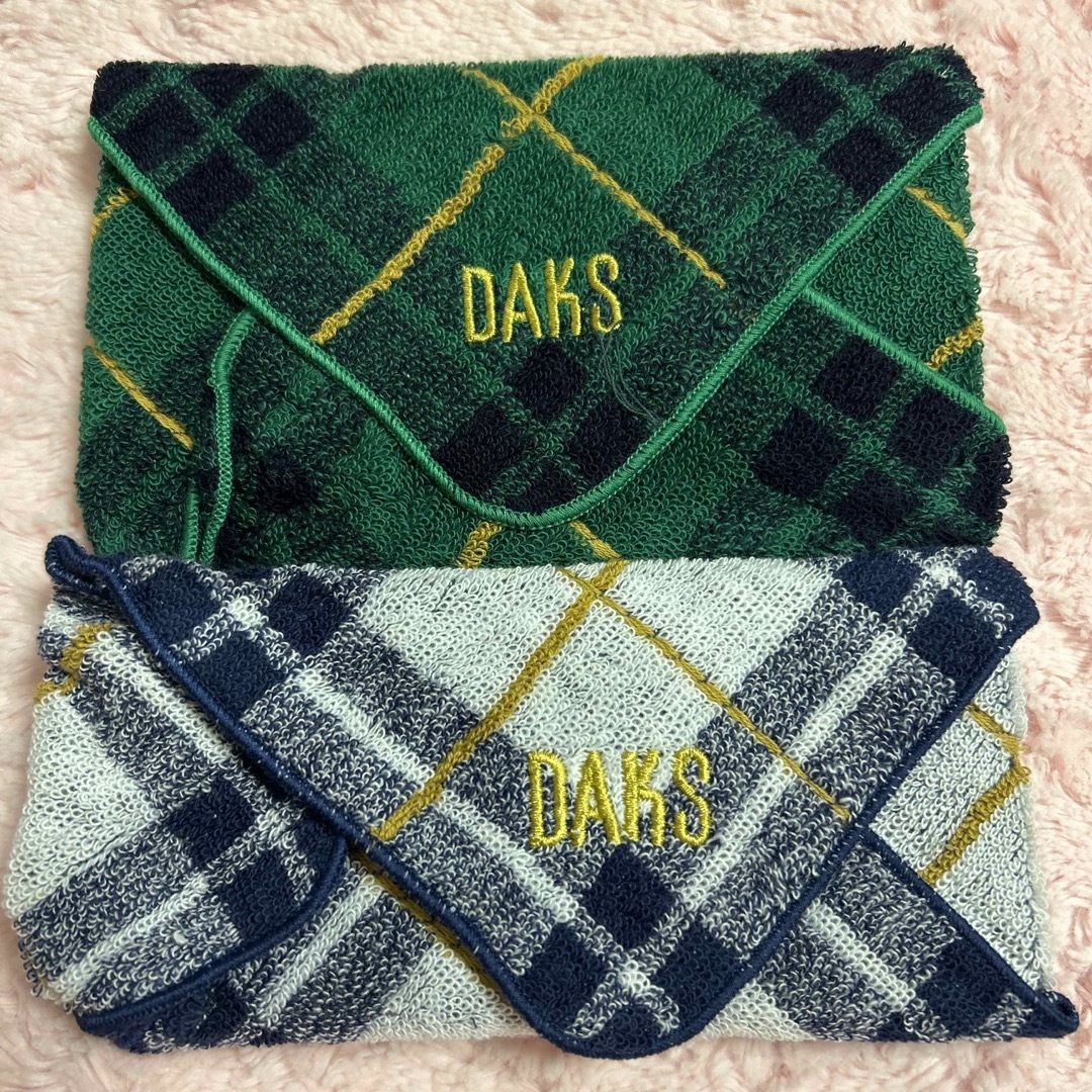 DAKS(ダックス)のDAKS ハンドタオル　２枚　チェック柄　緑&青 メンズのファッション小物(ハンカチ/ポケットチーフ)の商品写真
