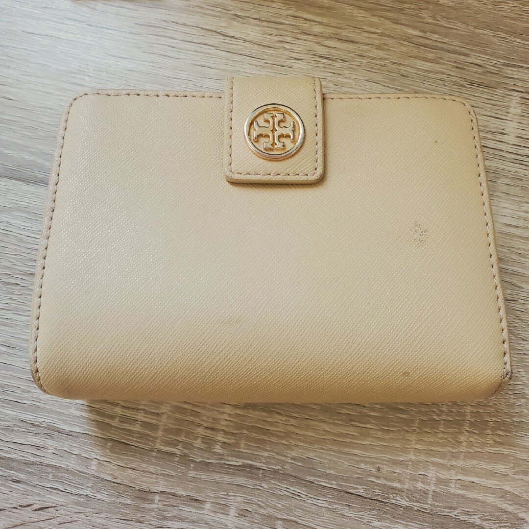 Tory Burch(トリーバーチ)のトリーバーチ ロゴ 二つ折り財布 ベージュ レディースのファッション小物(財布)の商品写真