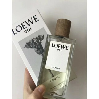ロエベ(LOEWE)のLOEWE001 WOMAN 100ml オードゥパルファン 香水（女性用です）(香水(女性用))
