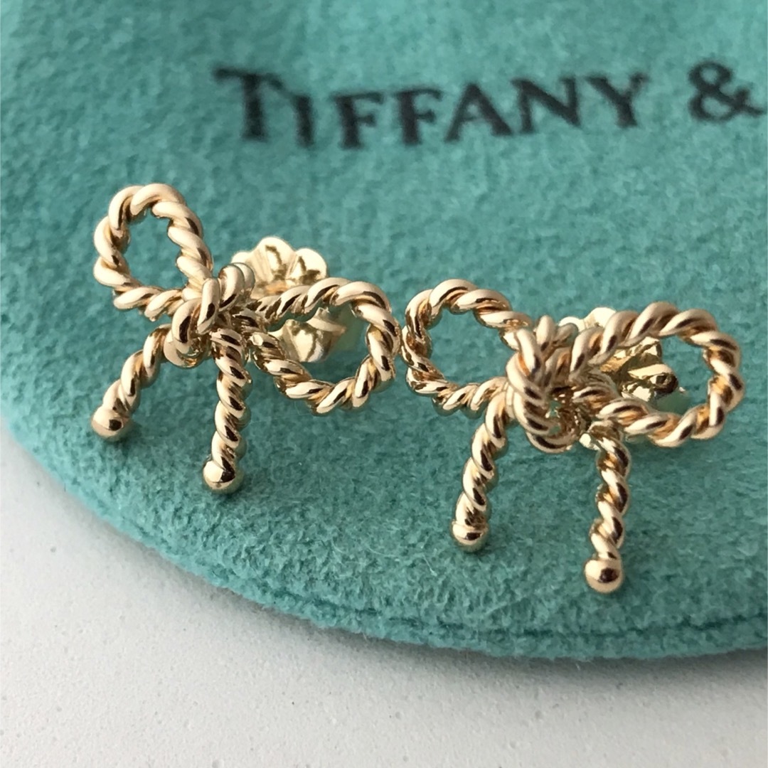 Tiffany & Co.(ティファニー)のTIFFANY K18YGツイストリボン ピアス　美品 レディースのアクセサリー(ピアス)の商品写真