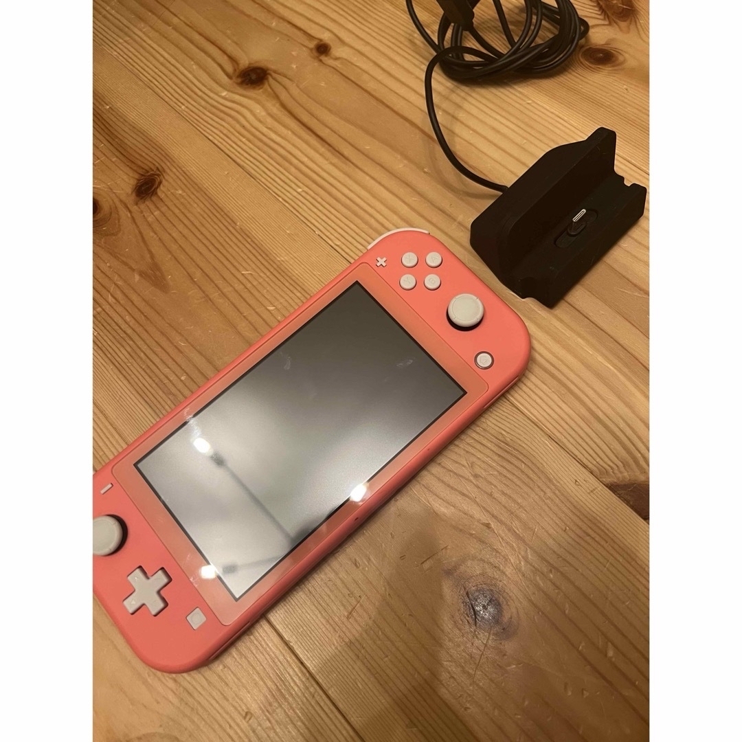 Nintendo Switch(ニンテンドースイッチ)のNintendo Switch Lite エンタメ/ホビーのゲームソフト/ゲーム機本体(携帯用ゲーム機本体)の商品写真