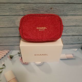 シャネル(CHANEL)の【新品】CHANEL　シャネル ノベルティポーチ ラメ入り　レッド(ポーチ)