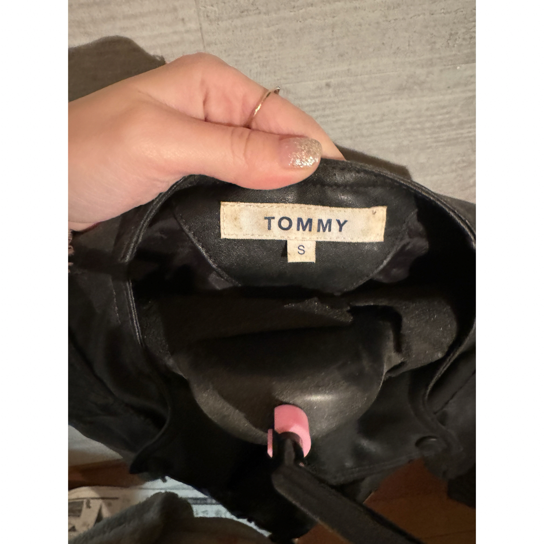 TOMMY(トミー)のTommy レザーライダースジャケット　ブラック レディースのジャケット/アウター(ライダースジャケット)の商品写真