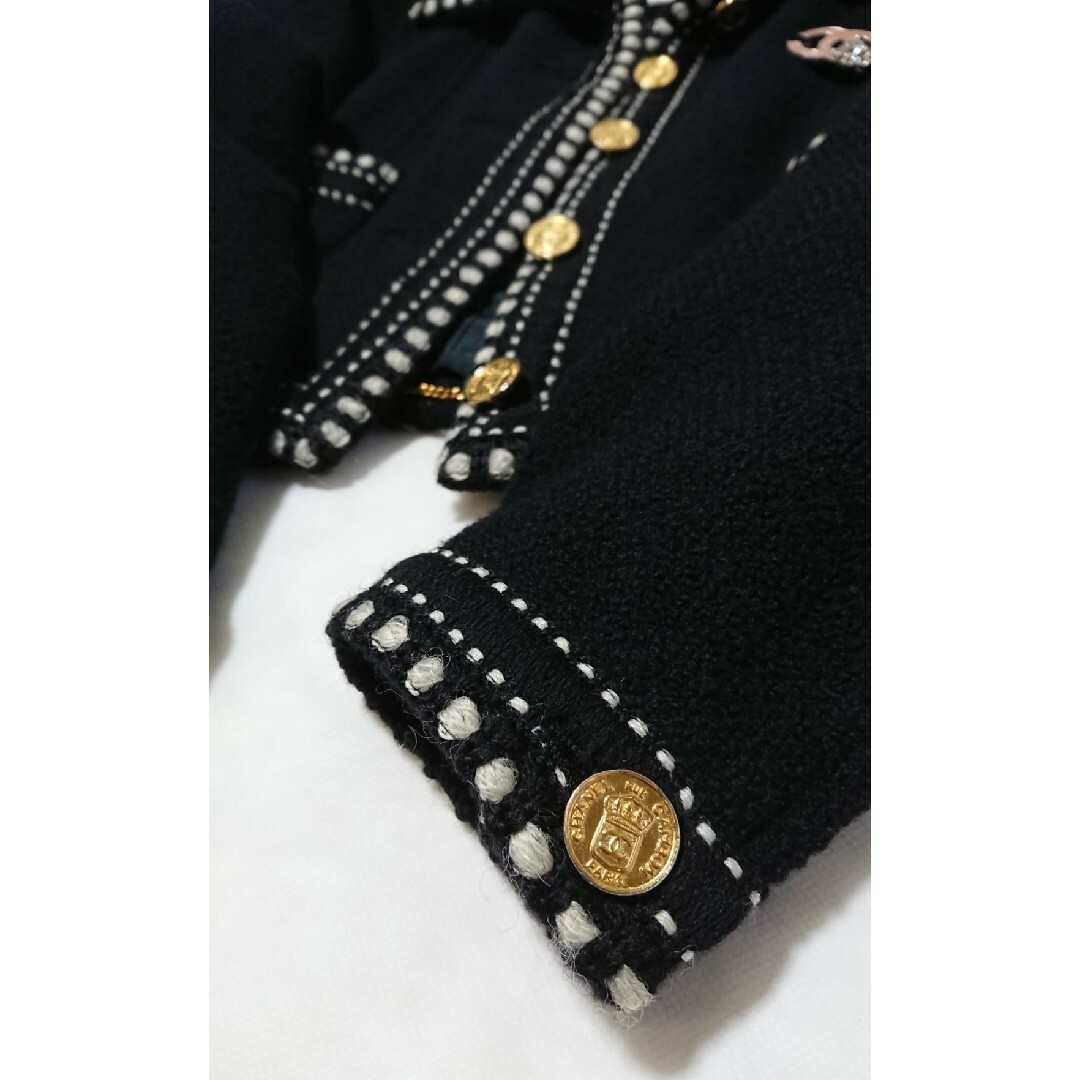 CHANEL - シャネル クロップド ジャケット❤️ロゴボタン CHANEL - シャネル クロップド ジャケット❤️ロゴボタン