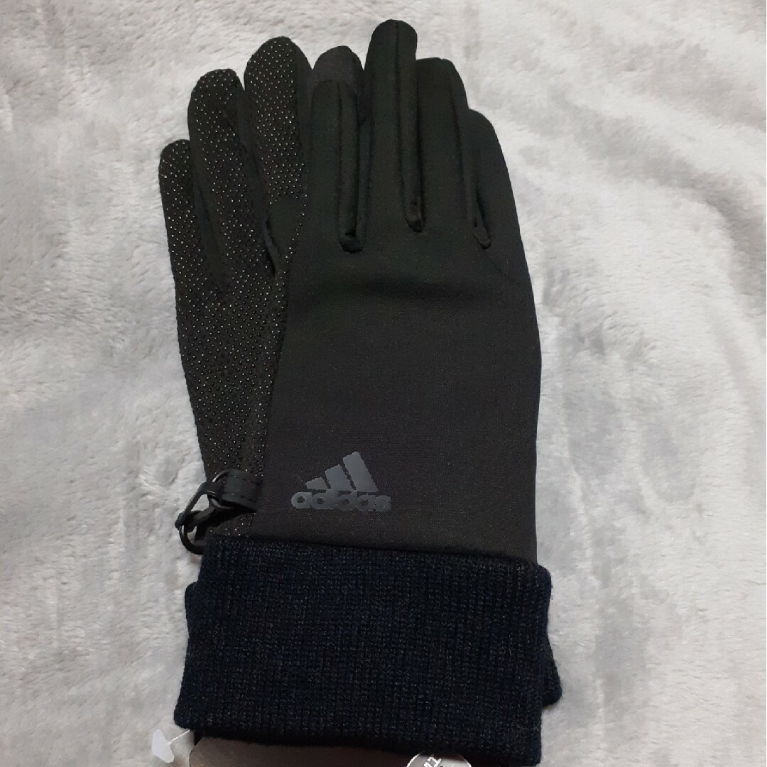 adidas(アディダス)の新品☆adidasレディース手袋(M小さめ) レディースのファッション小物(手袋)の商品写真