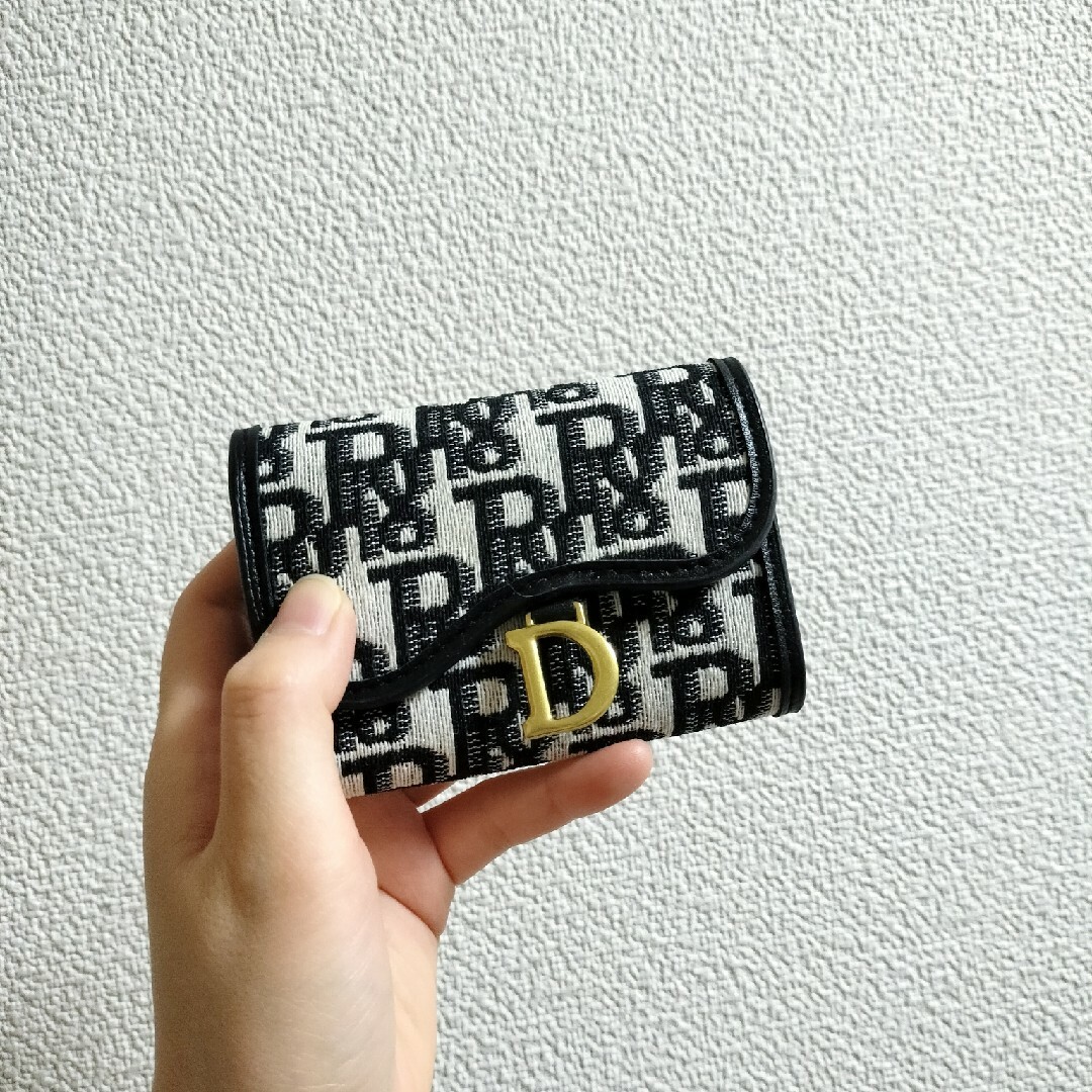 Dロゴ　カードケース レディースのファッション小物(名刺入れ/定期入れ)の商品写真