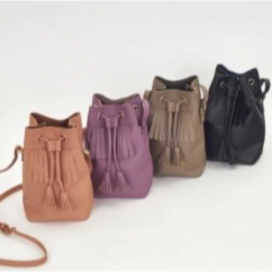 LAZY SUSAN(レイジースーザン)の新品⭐︎LAZY SUSAN スマホキルト　ショルダーバッグ/ピンクベージュ⭐︎ レディースのバッグ(ショルダーバッグ)の商品写真