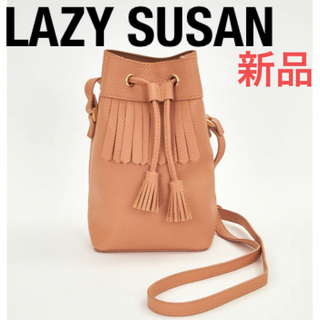 レイジースーザン(LAZY SUSAN)の新品⭐︎LAZY SUSAN スマホキルト　ショルダーバッグ/ピンクベージュ⭐︎(ショルダーバッグ)