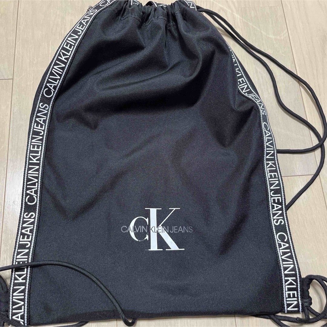 ck Calvin Klein(シーケーカルバンクライン)のカルバンクラインナップサック メンズのバッグ(バッグパック/リュック)の商品写真