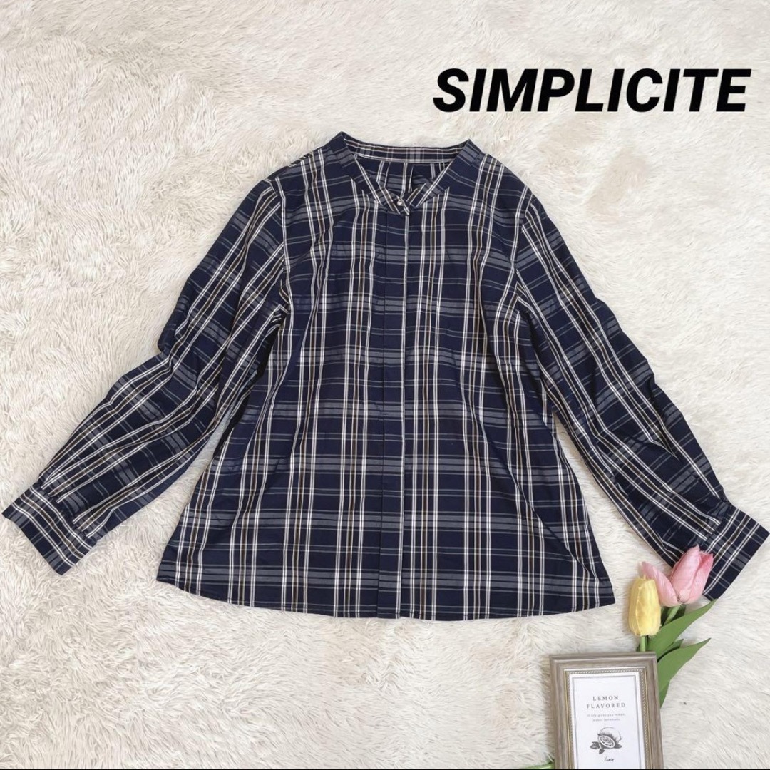 Simplicite(シンプリシテェ)のSIMPLICITE ノーカラーチェックシャツ 玉ボタン フライフロント レディースのトップス(シャツ/ブラウス(長袖/七分))の商品写真