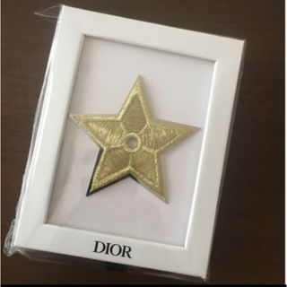 ディオール(Dior)のディオール　Dior  ピンブローチ　ノベルティ　ピンバッジ　ノベルティ　星(ブローチ/コサージュ)