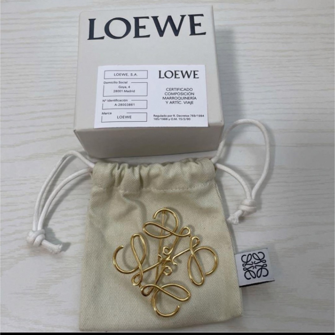 アクセサリーloeweブローチ