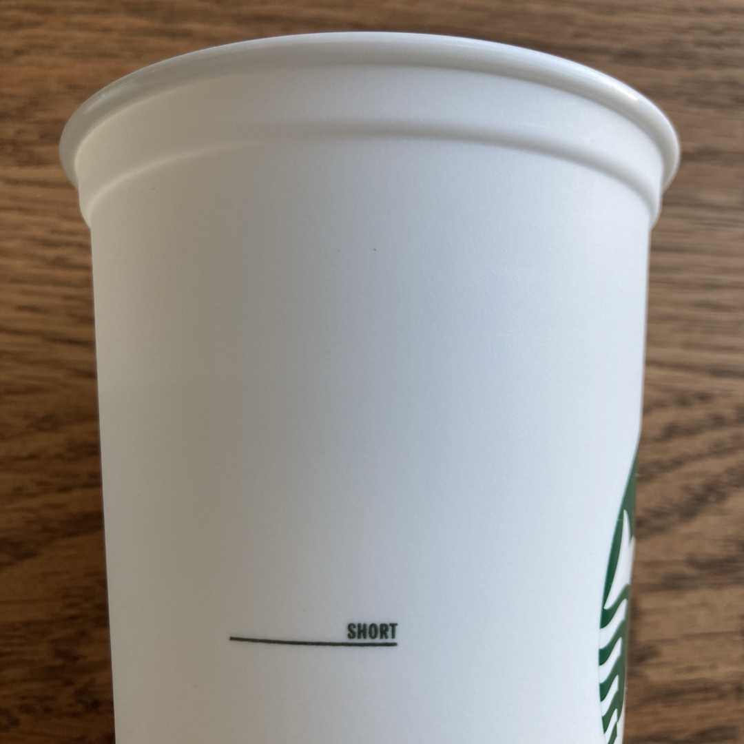 Starbucks Coffee(スターバックスコーヒー)のスタバ スターバックス リユーザブルカップ スヌーピー オフホワイト 2種 インテリア/住まい/日用品のキッチン/食器(容器)の商品写真