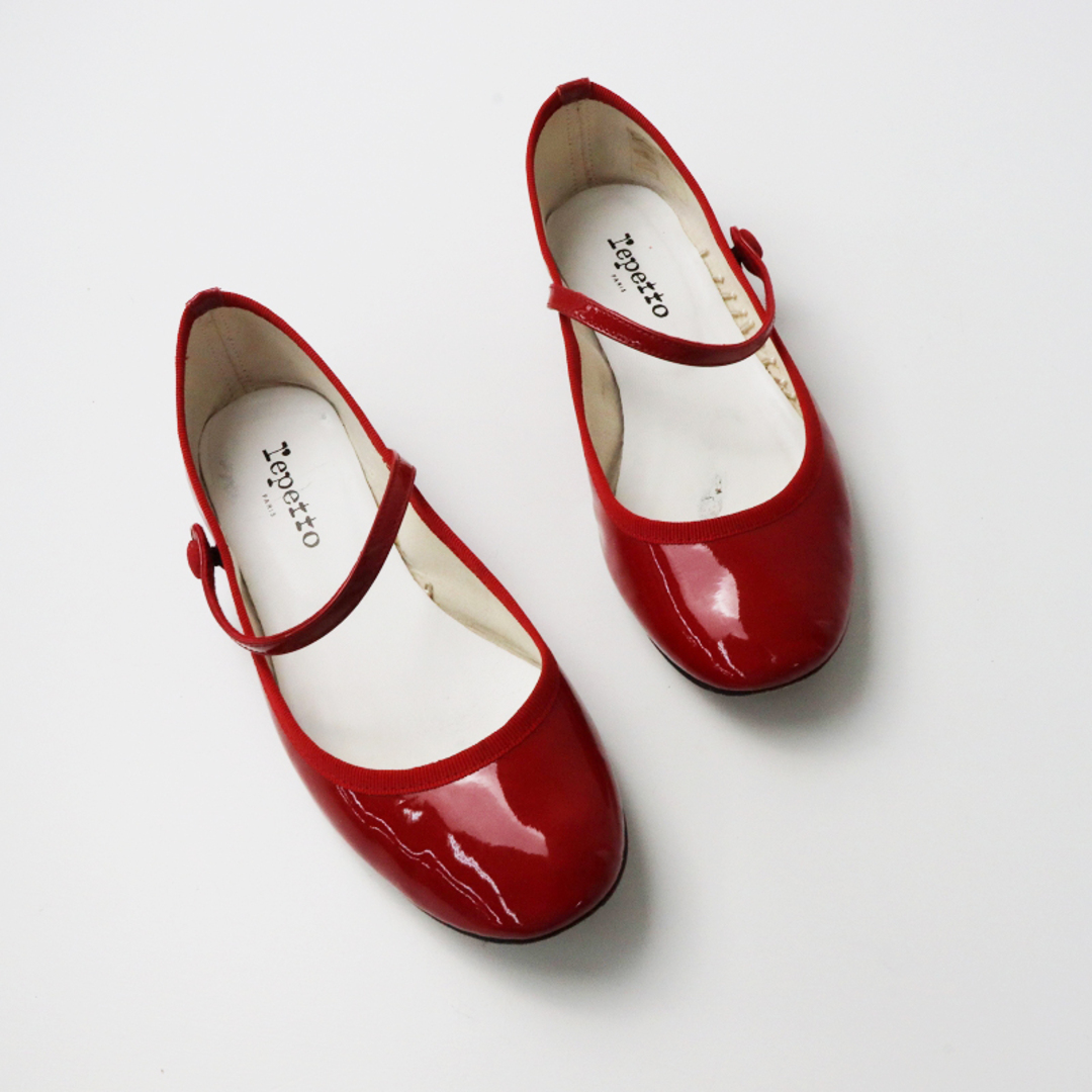 repetto(レペット)のレペット repetto LIO リオ パテントレザー ストラップ バレエシューズ 38.5/レッド 赤 フラットパンプス【2400013643184】 レディースの靴/シューズ(ハイヒール/パンプス)の商品写真