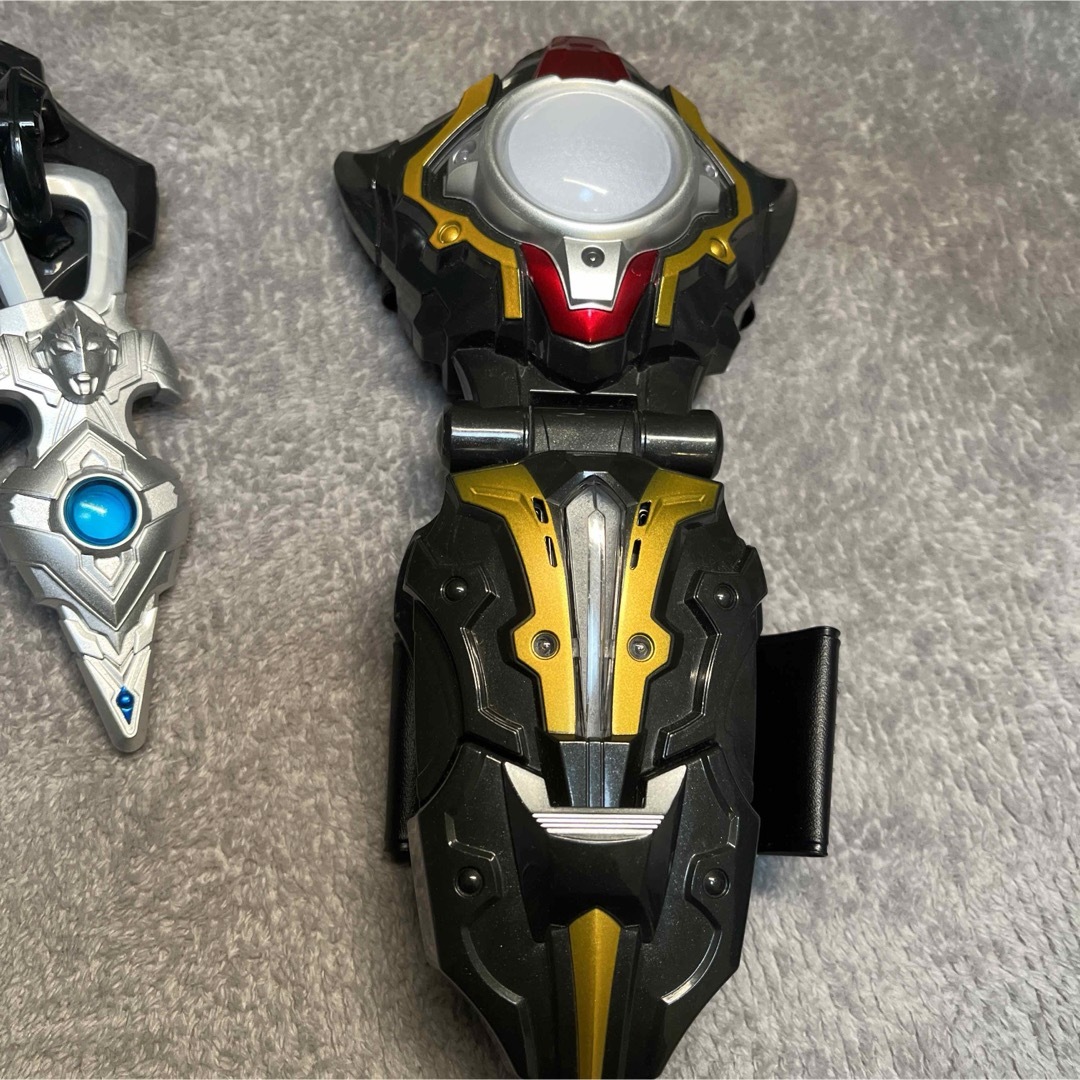 BANDAI(バンダイ)のウルトラマンタイガ DXウルトラマンタイガ完全なりきりセット　レア エンタメ/ホビーのフィギュア(特撮)の商品写真