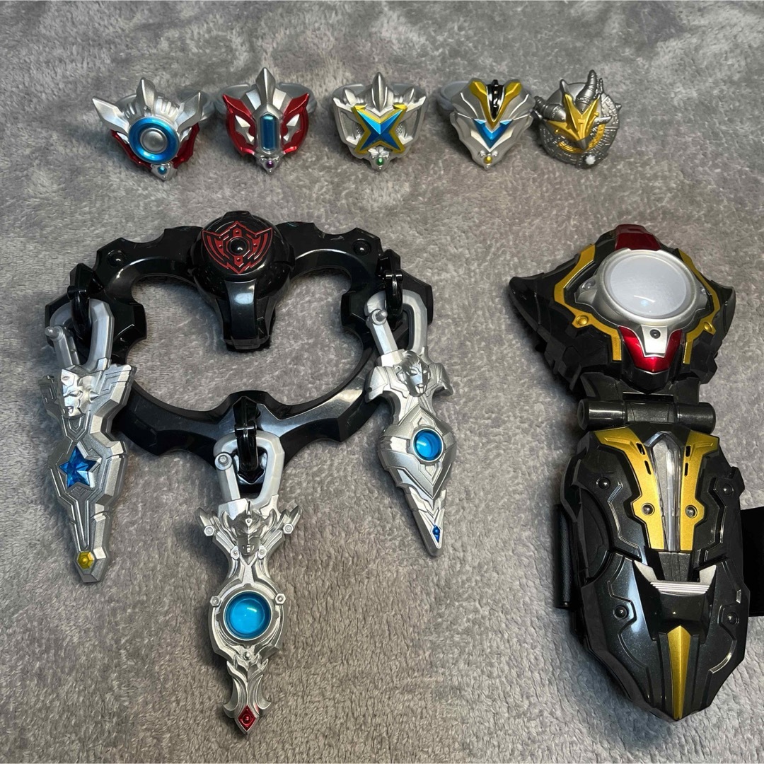 BANDAI(バンダイ)のウルトラマンタイガ DXウルトラマンタイガ完全なりきりセット　レア エンタメ/ホビーのフィギュア(特撮)の商品写真