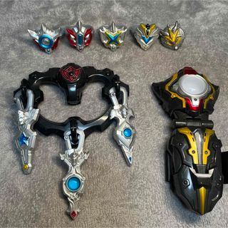 バンダイ(BANDAI)のウルトラマンタイガ DXウルトラマンタイガ完全なりきりセット　レア(特撮)