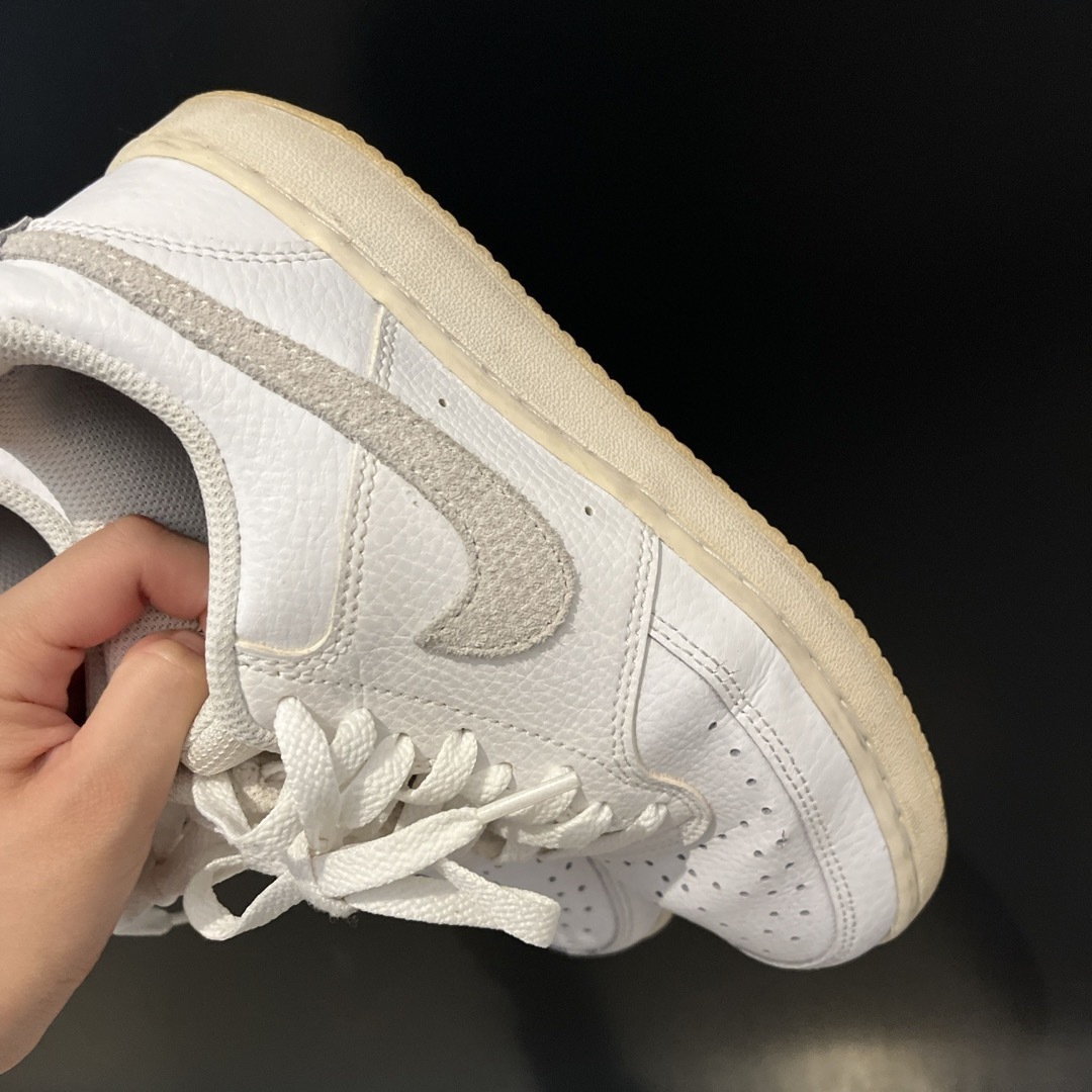 NIKE(ナイキ)のNIKE 白　スニーカー　22.5cm レディースの靴/シューズ(スニーカー)の商品写真