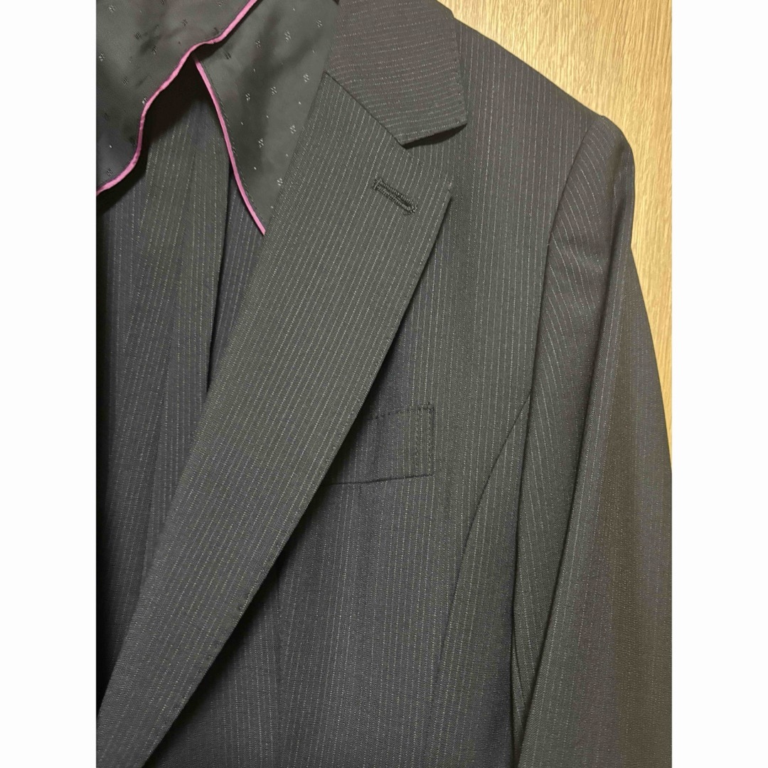 青山(アオヤマ)の美品　青山　HILTON  スーツ　黒　ストライプ　セット レディースのフォーマル/ドレス(スーツ)の商品写真