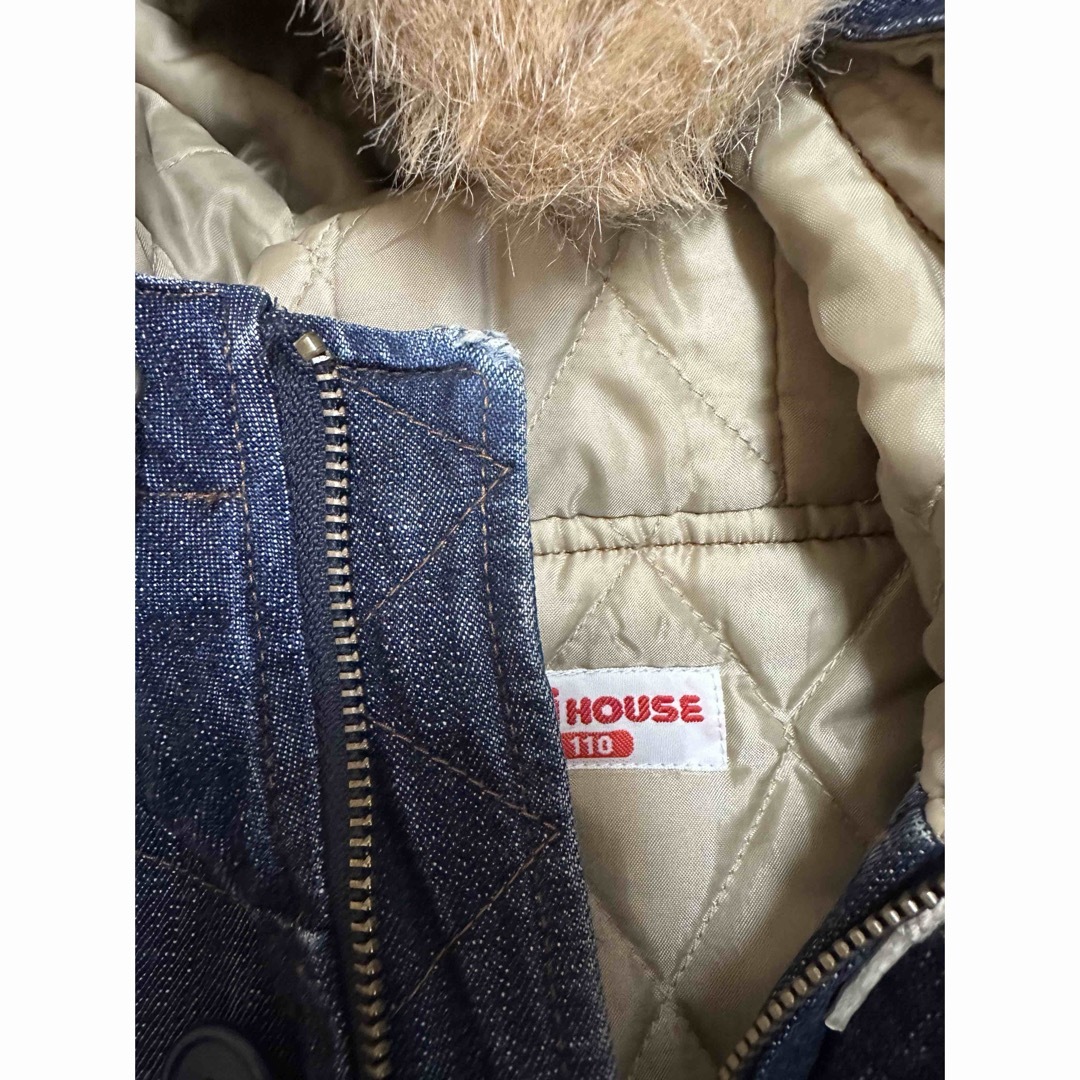 mikihouse(ミキハウス)のミキハウス　デニム地中綿ジャケット　サイズ110 ファー取り外し可能　美品 キッズ/ベビー/マタニティのキッズ服男の子用(90cm~)(ジャケット/上着)の商品写真