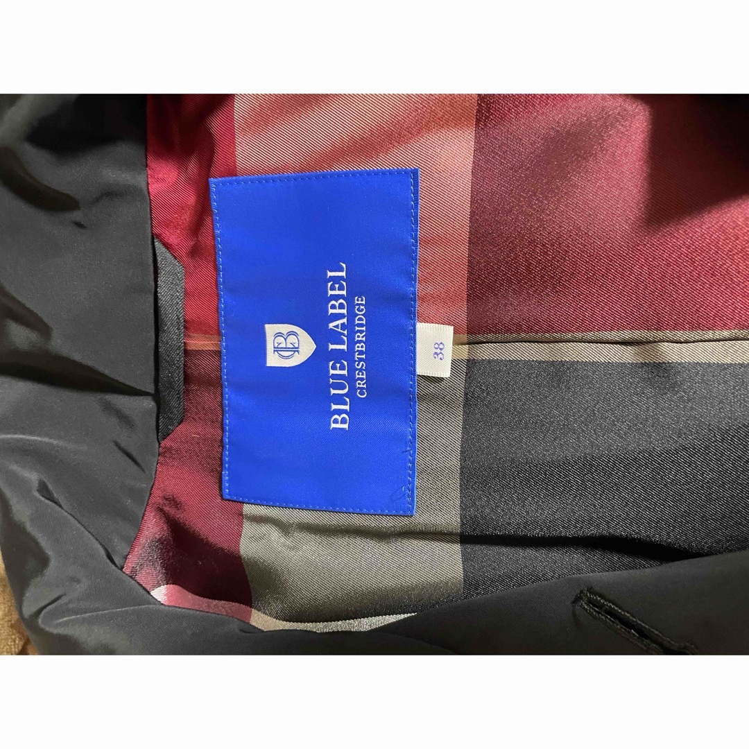 BURBERRY BLUE LABEL(バーバリーブルーレーベル)のBURBERRY クレストブリッジダウンコート レディースのジャケット/アウター(ダウンコート)の商品写真