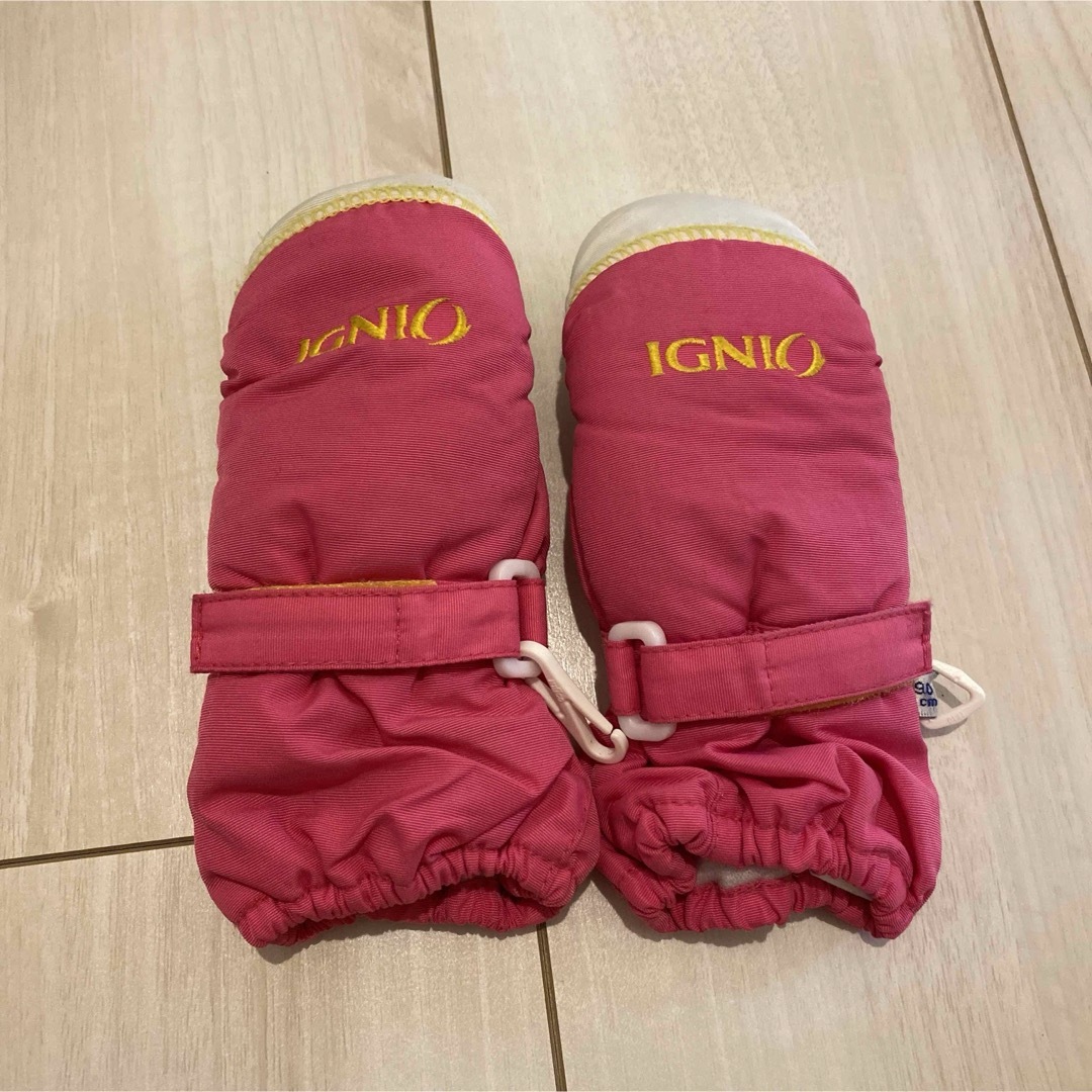 Ignio(イグニオ)のほぼ未使用❤️ 激安IGNIO キッズ スノーブーツグローブ2点セット送料込☆ スポーツ/アウトドアのスキー(その他)の商品写真